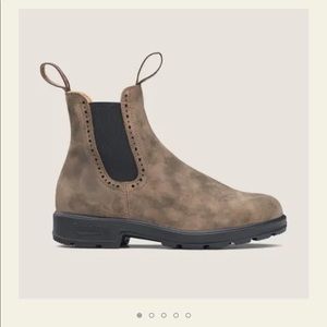 Blundstone #1351 in rustic brown